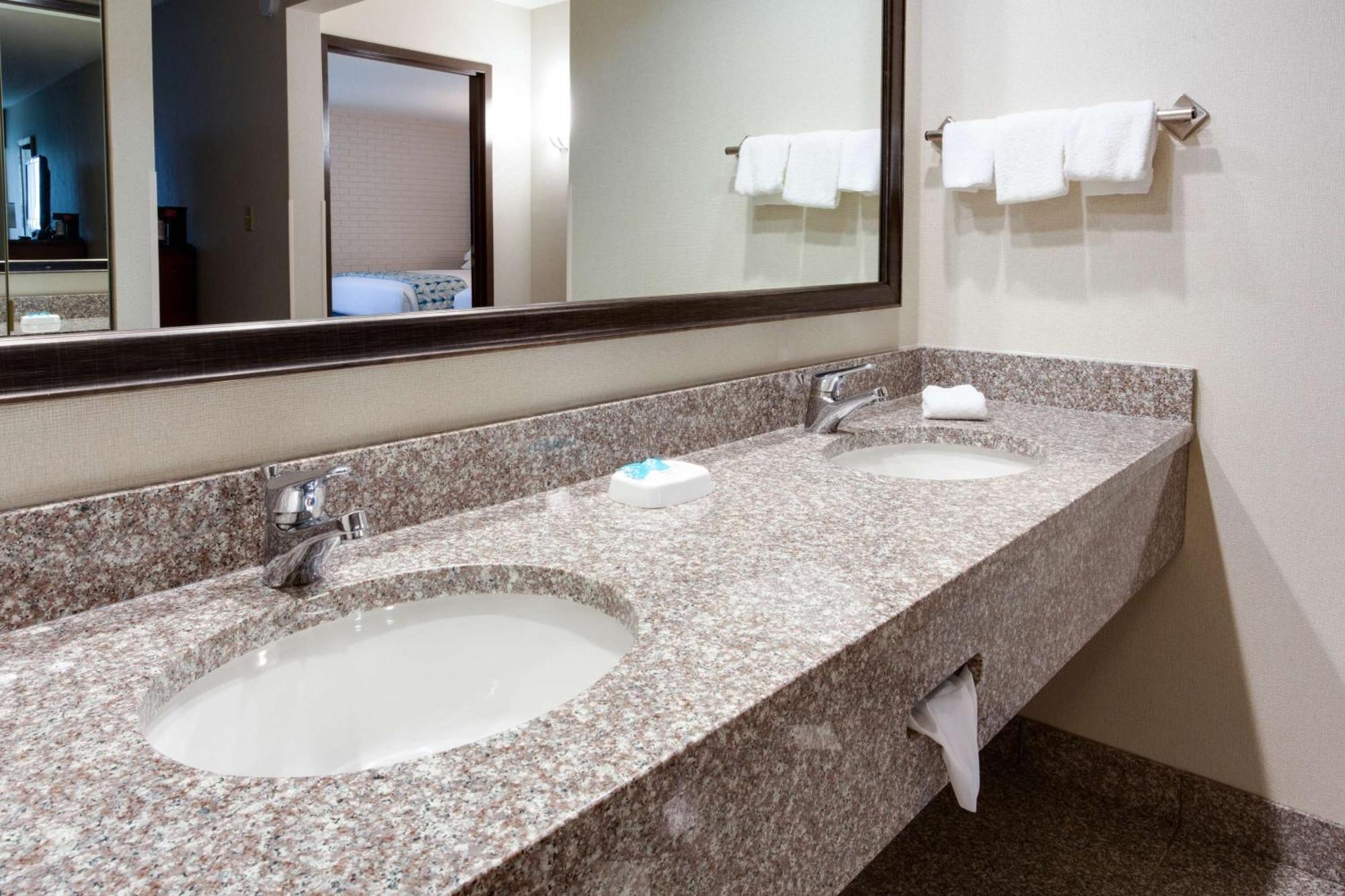 Drury Inn & Suites Nashville Airport Экстерьер фото